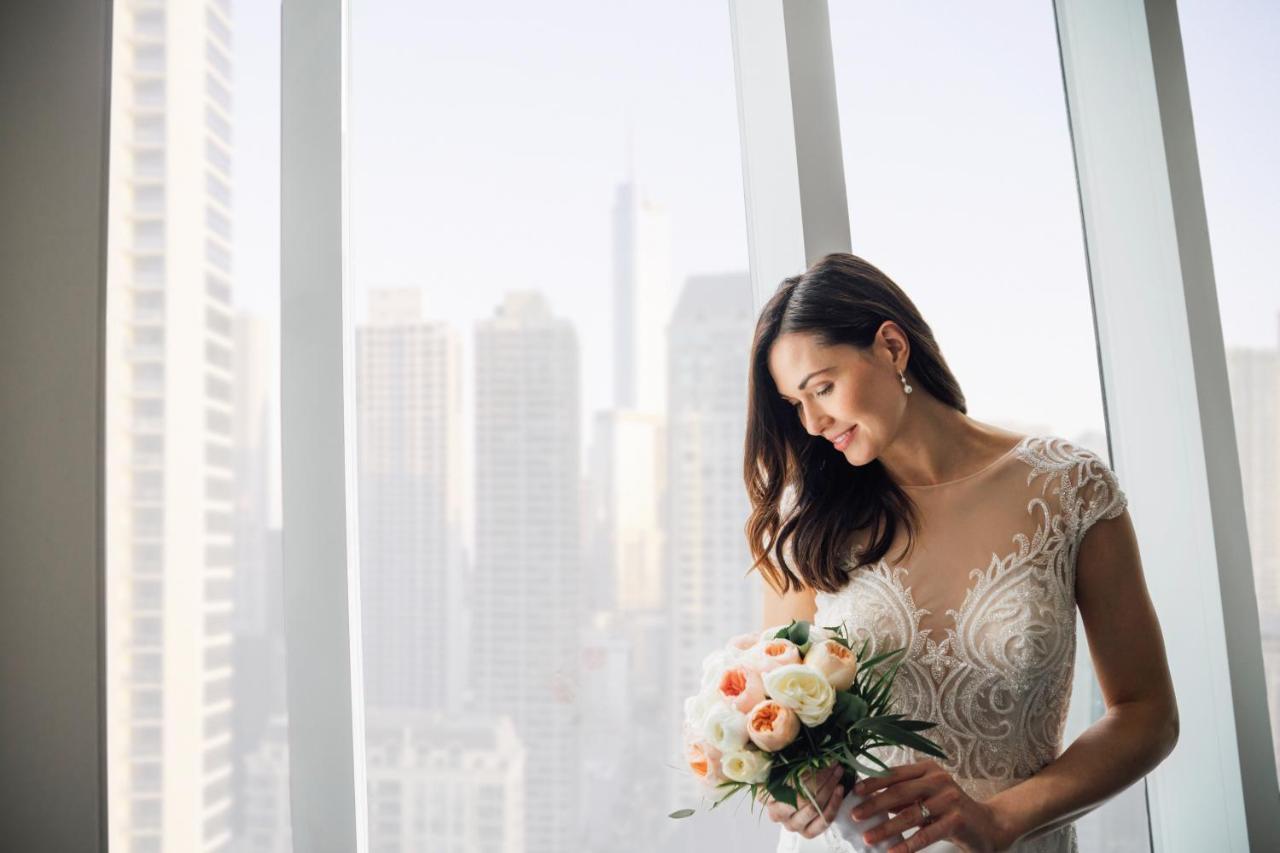 Sofitel Chicago Magnificent Mile Hotel Bagian luar foto Wedding at One World Trade Center